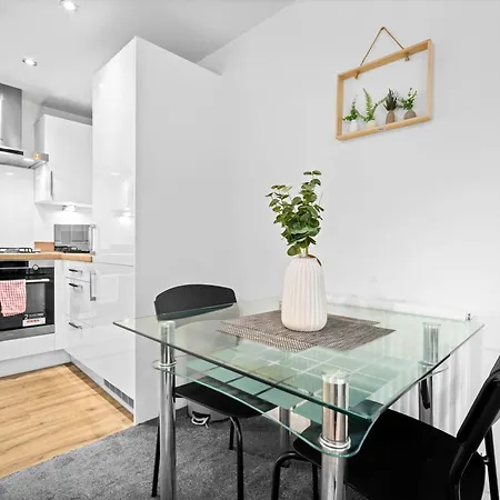 Luxury With Gated Access And Secure Parking 16sl Apartamento
